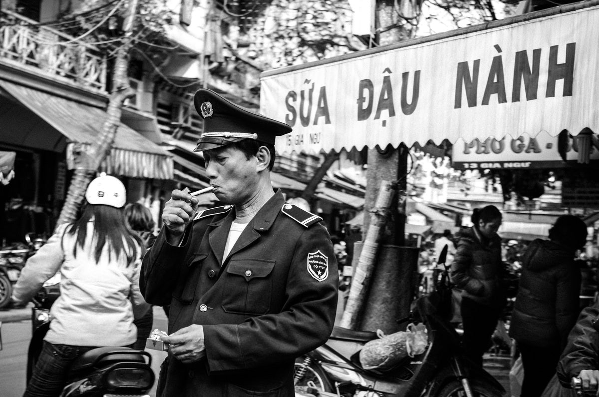 Soldado em momento de reflexão, Vietnam